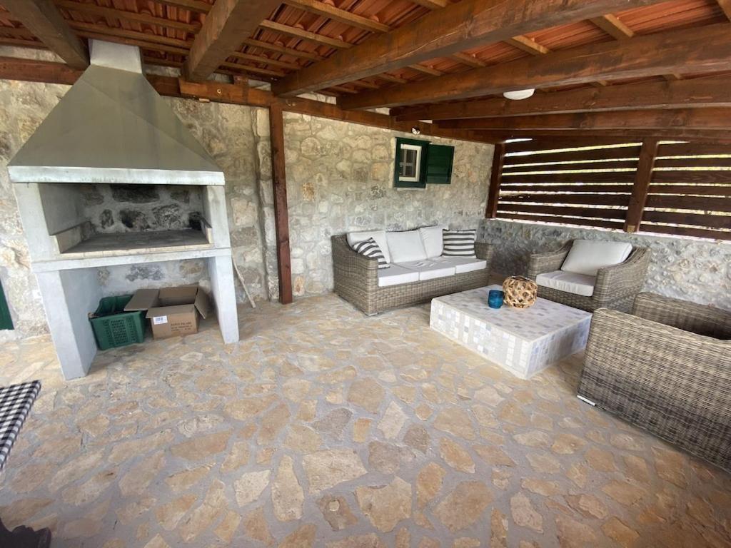 Private Cottage In Olive Grove With Heated Pool Vinišće Εξωτερικό φωτογραφία